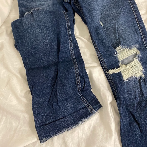 High-rise slim straight mom jean - Picture 2 of 2